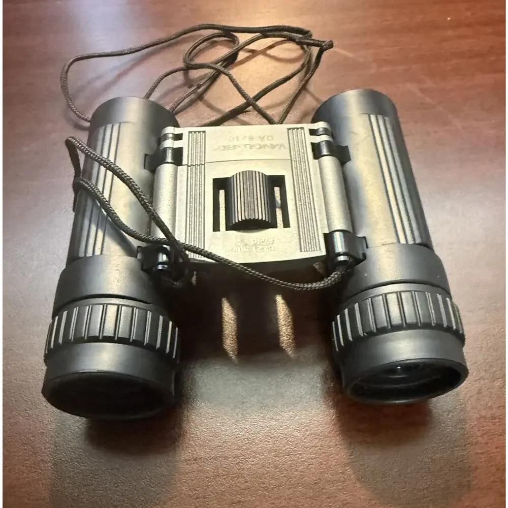 Vanguard DA-8210 Compact Binoculars Waterproof 8x21 Field 7.2° Coated Lens